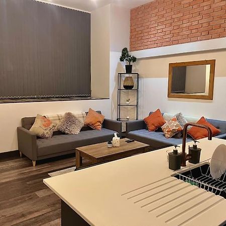 Cityzenretreat - Mezzanine Apartment Sleeps 4 Sheffield City Centre Kültér fotó